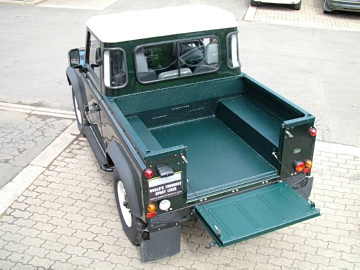 Speedliner  Land Rover Custom Green 1